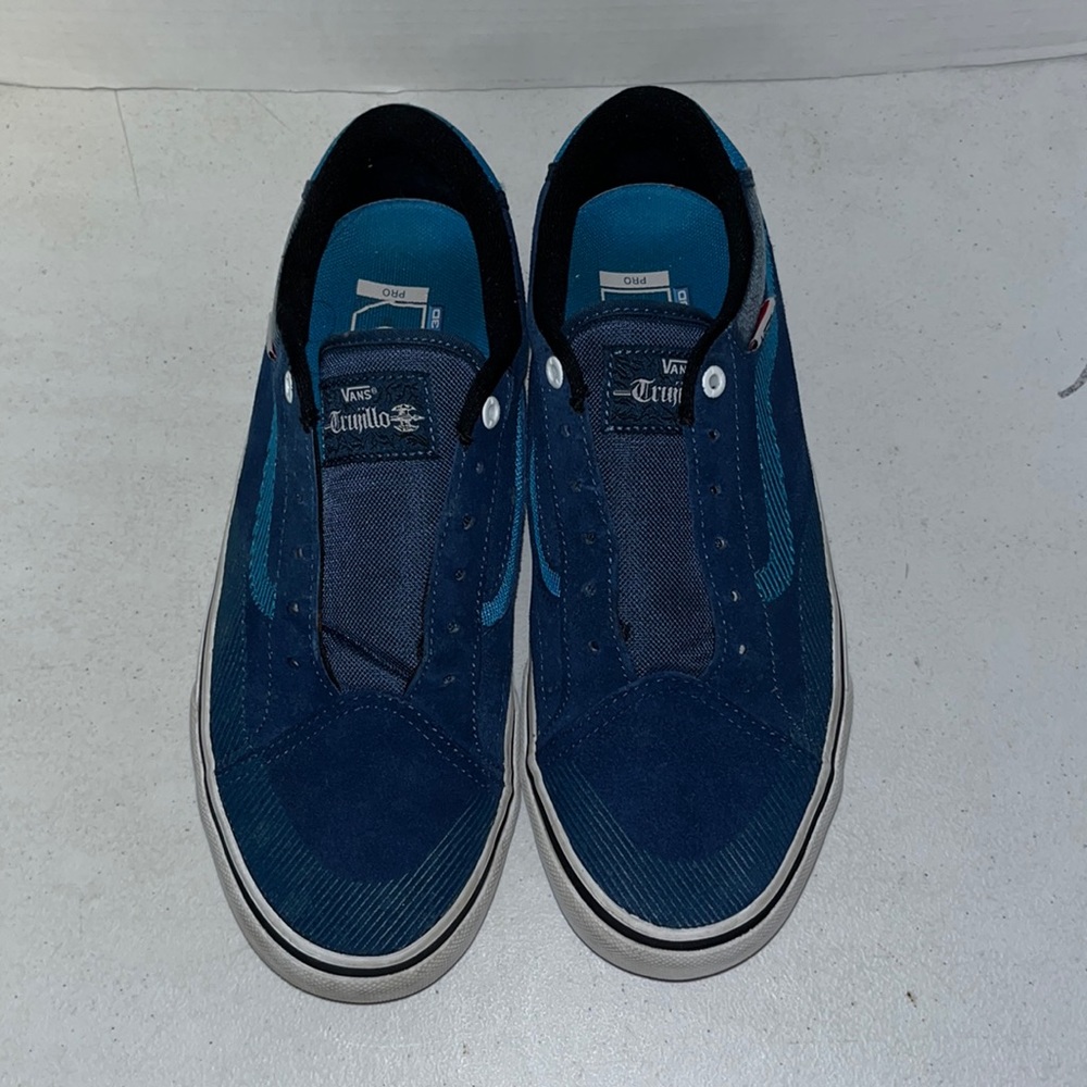 vans ultra Krush 3-D navy skate board shoe, size men’s nine